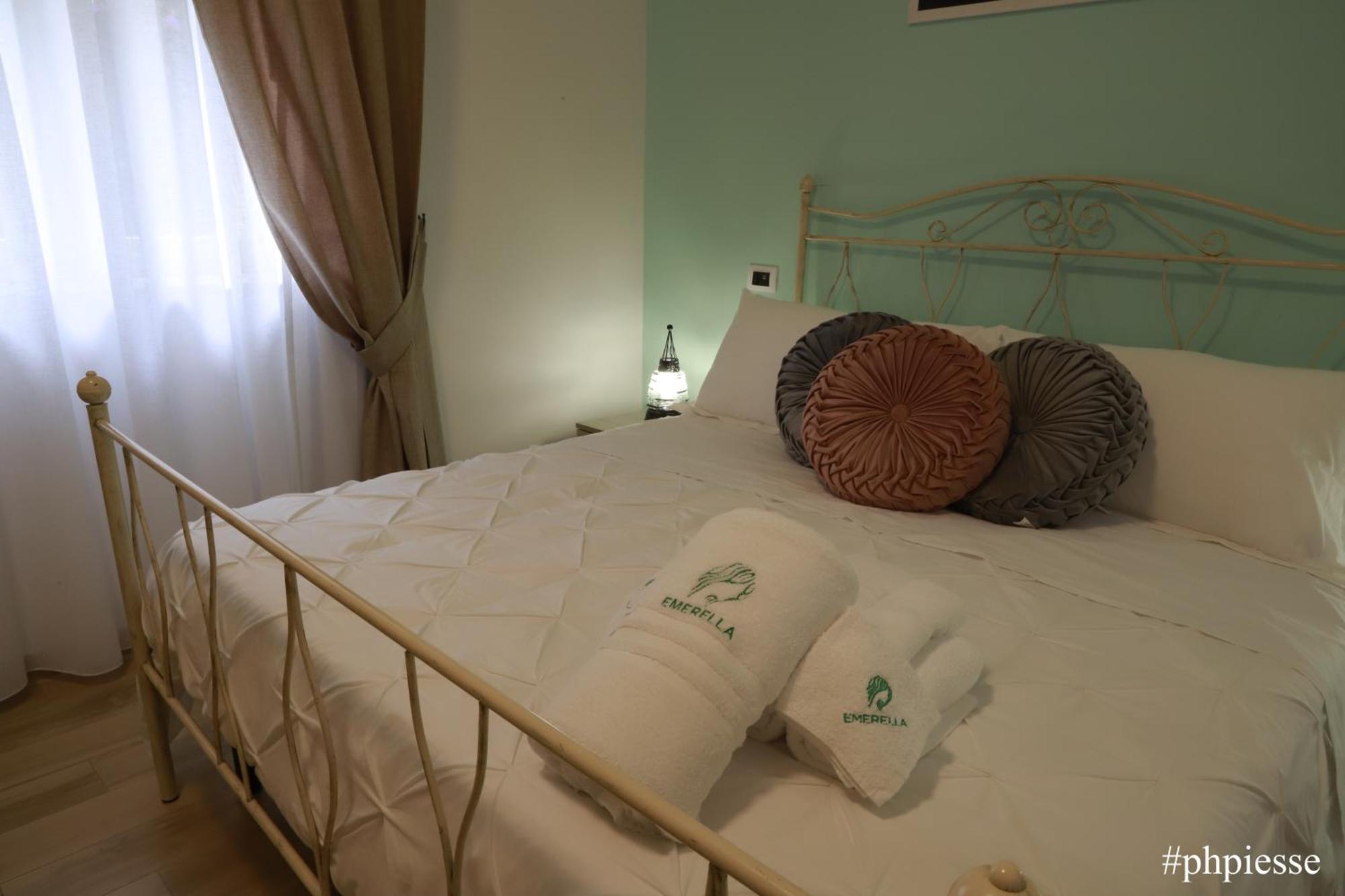 Emerella Luxury Suites-Siderno Lungomare Exterior photo