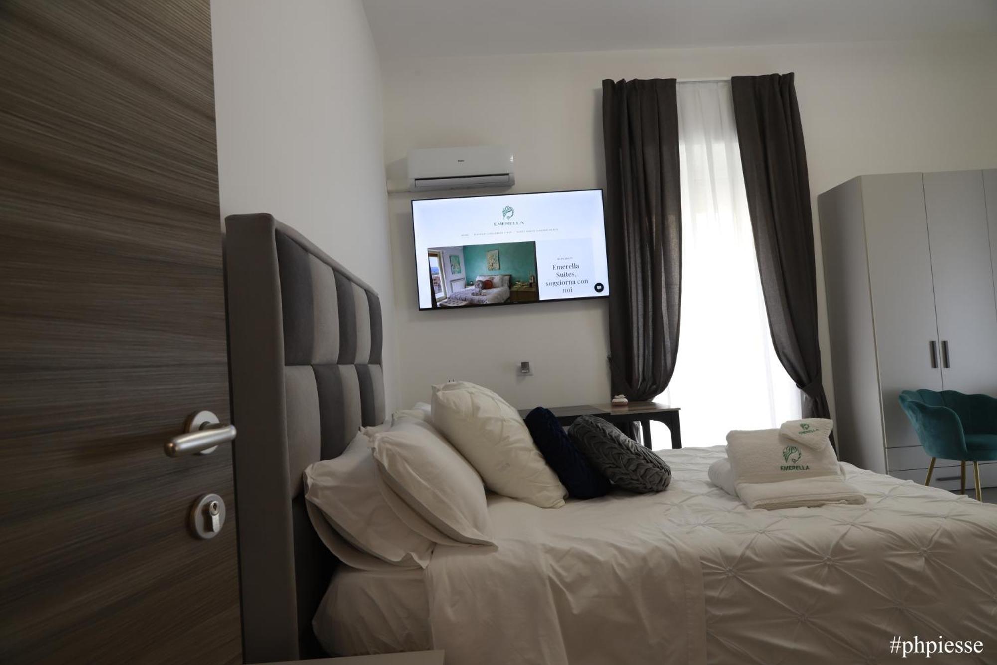 Emerella Luxury Suites-Siderno Lungomare Exterior photo